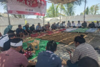 H. Edwin Hadiwijaya, mengisi agenda kampanyenya dengan berdiskusi bersama para pegiat budaya di Somba, Desa Gelanggang, Kecamatan Sakra Timur,